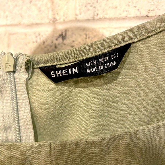 NWOT SHEIN Sage Green Top - Picture 3 of 5